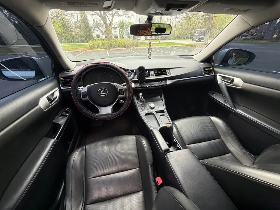2013 Lexus CT - Image 14 of 18