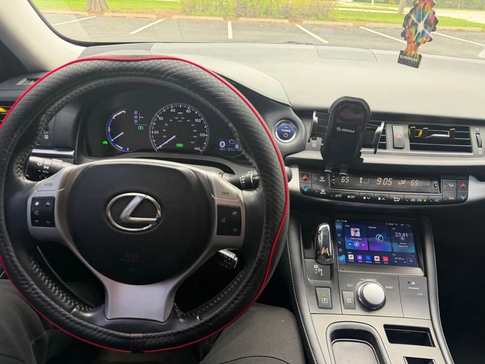 2013 Lexus CT - Image 9 of 18