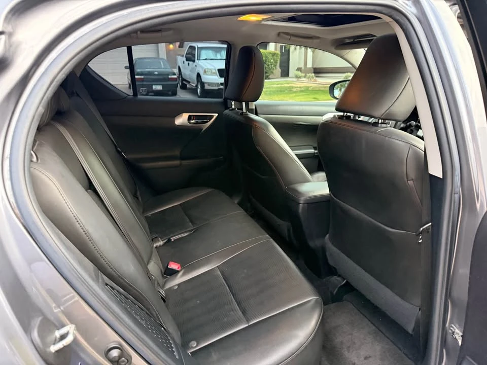 2013 Lexus CT - Image 8 of 8