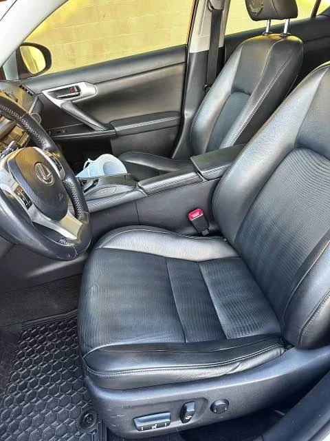 2013 Lexus CT - Image 8 of 11