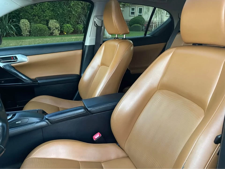 2013 Lexus CT - Image 17 of 20