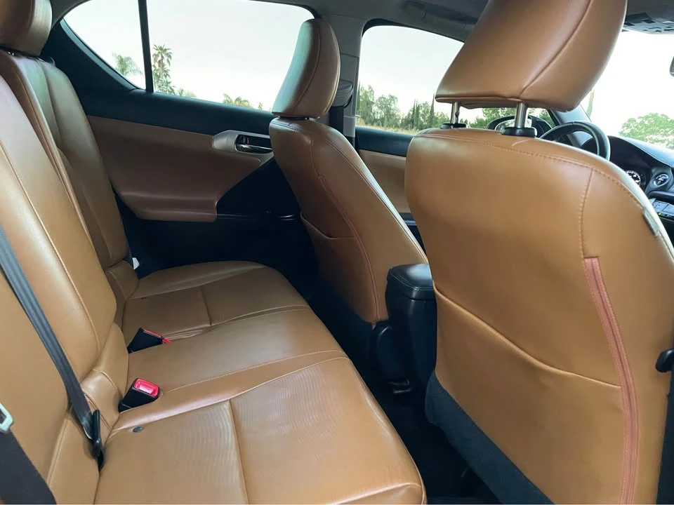 2013 Lexus CT - Image 12 of 20