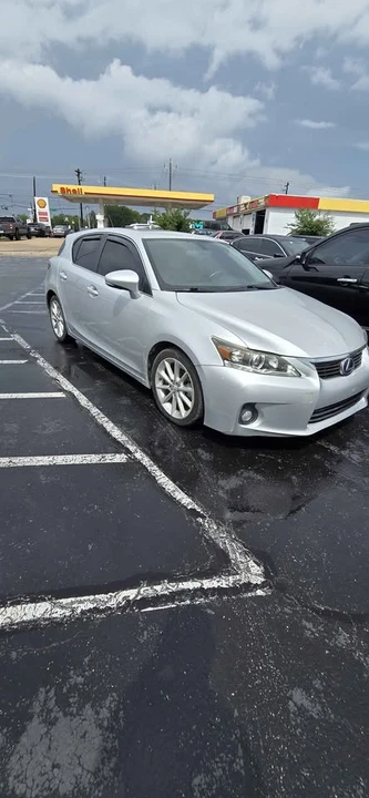 2013 Lexus CT - Image 2 of 8