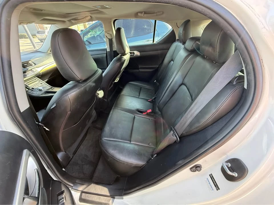 2013 Lexus CT - Image 5 of 6