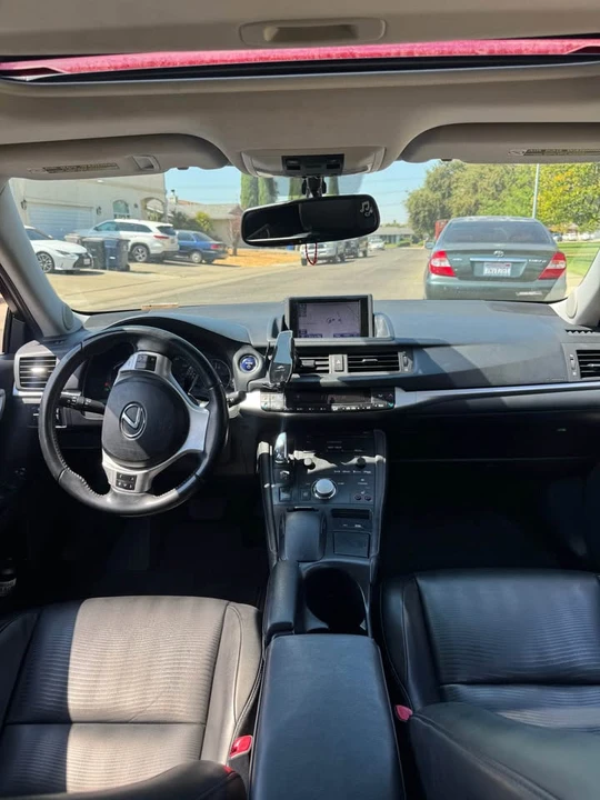 2013 Lexus CT - Image 14 of 16