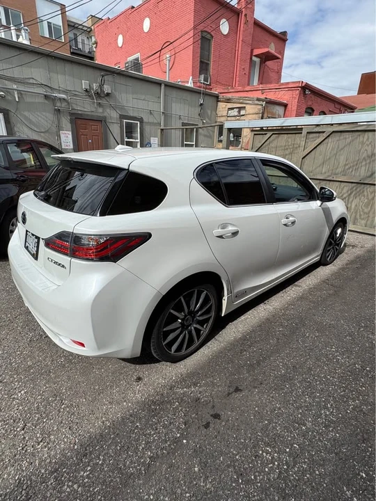 2013 Lexus CT - Image 8 of 8