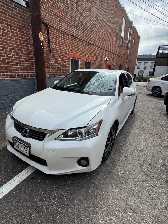 2013 Lexus CT - Image 2 of 7