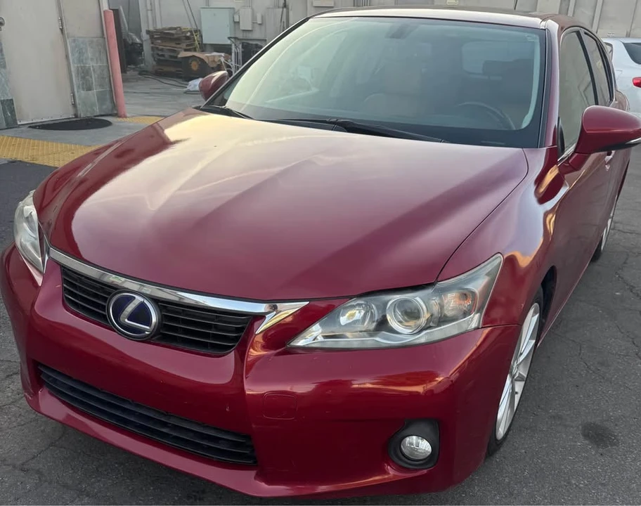 2013 Lexus CT - Image 2 of 14
