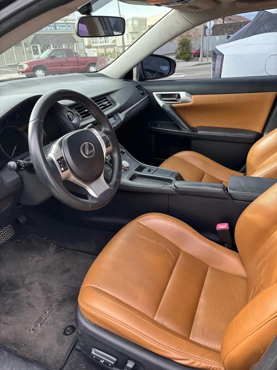 2013 Lexus CT - Image 6 of 10
