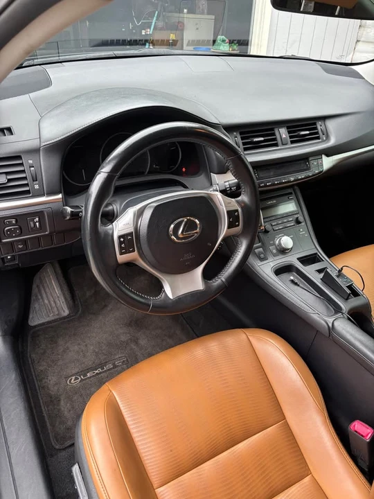 2013 Lexus CT - Image 5 of 9