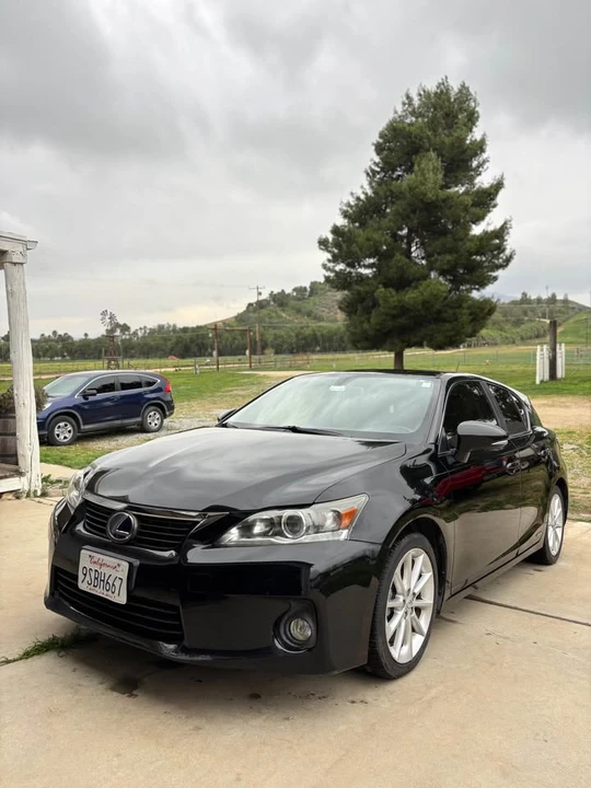 2013 Lexus CT - Image 2 of 9