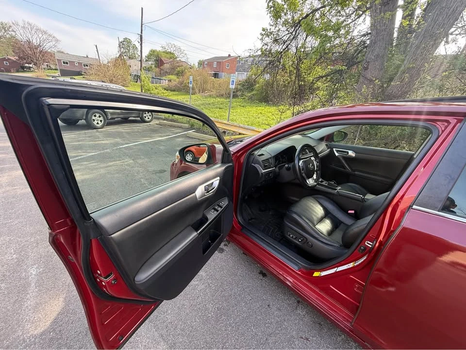 2013 Lexus CT - Image 8 of 19