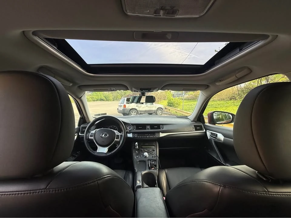 2013 Lexus CT - Image 16 of 19
