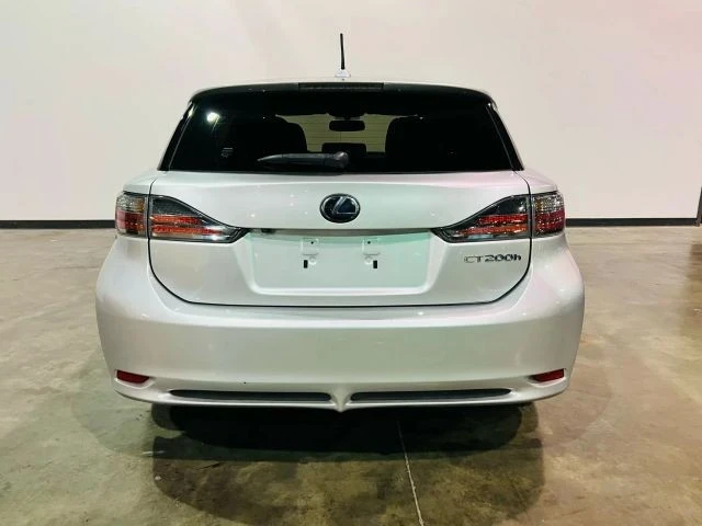 2013 Lexus CT - Image 4 of 8
