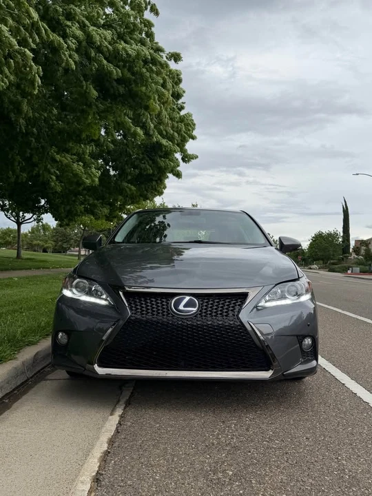 2013 Lexus CT - Image 8 of 12