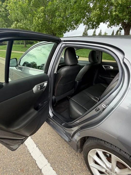 2013 Lexus CT - Image 6 of 12