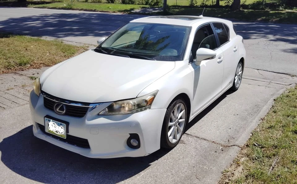 2013 Lexus CT - Image 2 of 7