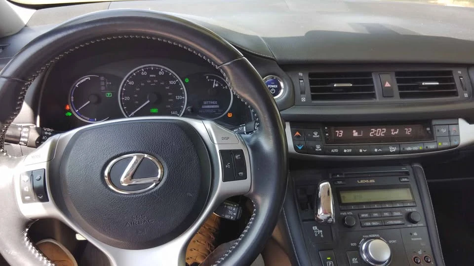 2013 Lexus CT - Image 6 of 7