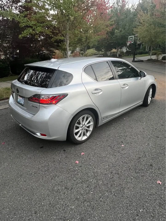 2013 Lexus CT - Image 9 of 20