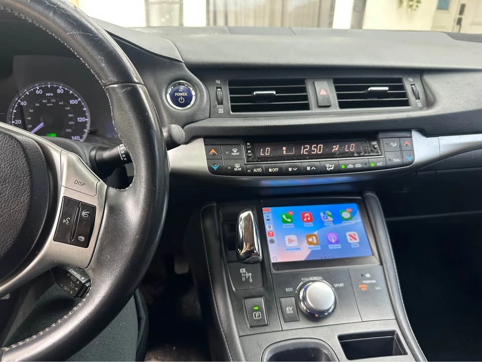 2013 Lexus CT - Image 9 of 13