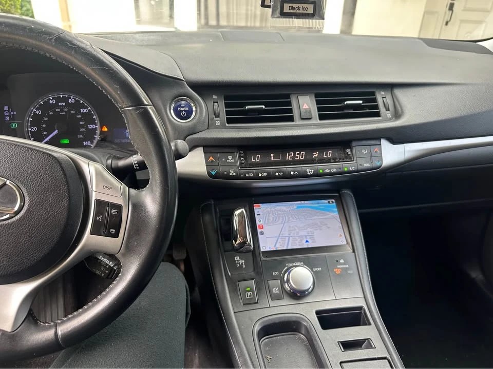 2013 Lexus CT - Image 11 of 13