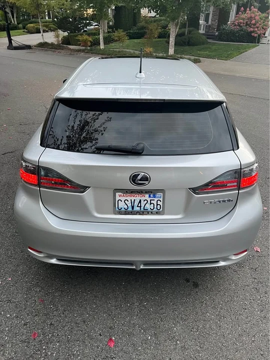 2013 Lexus CT - Image 10 of 20