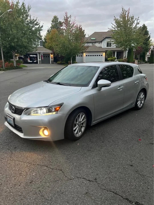 2013 Lexus CT - Image 2 of 20