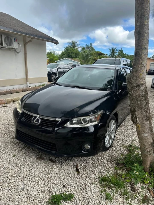 2013 Lexus CT - Image 2 of 13