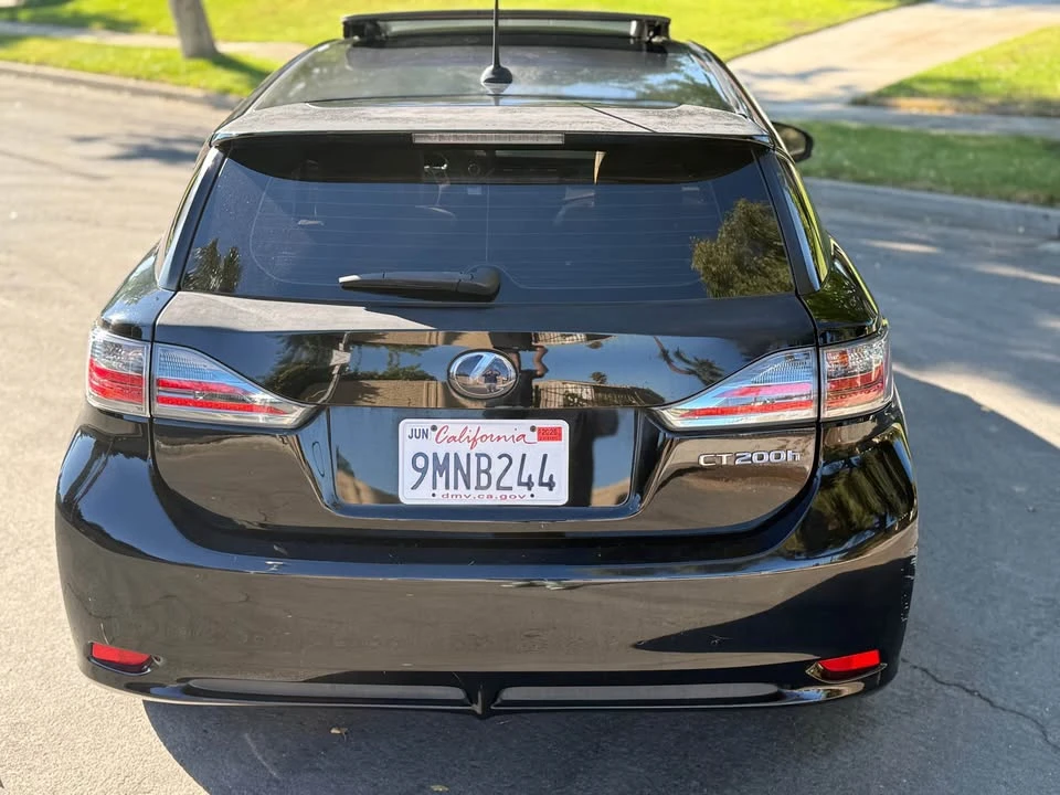 2013 Lexus CT - Image 9 of 20