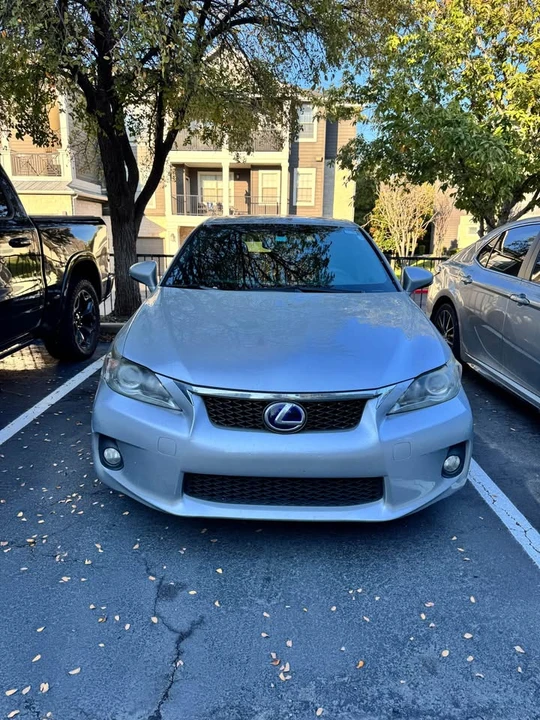 2013 Lexus CT - Image 2 of 9