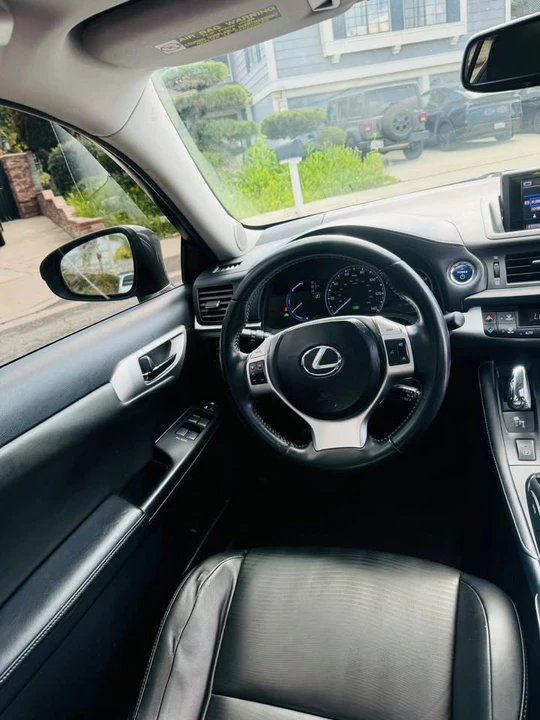 2013 Lexus CT - Image 6 of 9