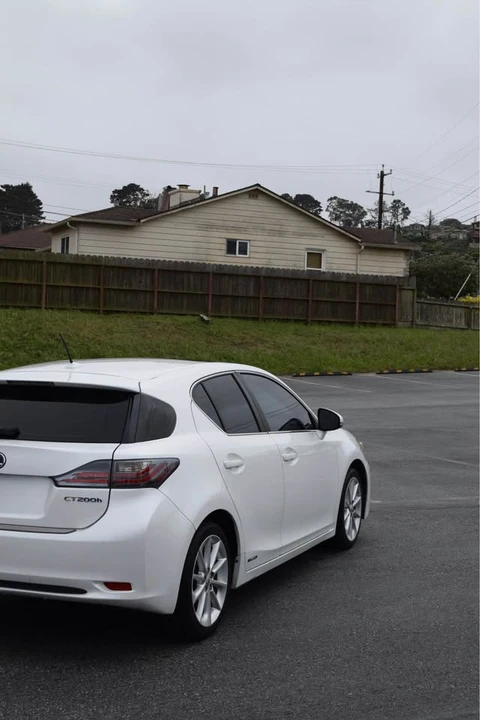 2013 Lexus CT - Image 17 of 20