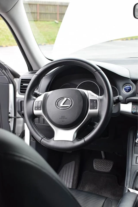 2013 Lexus CT - Image 6 of 20