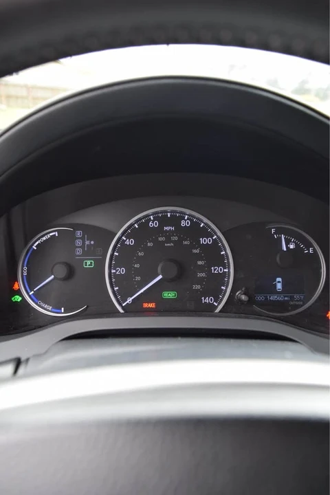 2013 Lexus CT - Image 11 of 20
