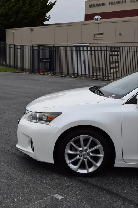 2013 Lexus CT - Image 15 of 20