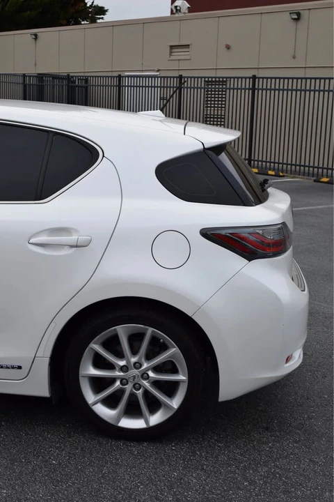 2013 Lexus CT - Image 16 of 20