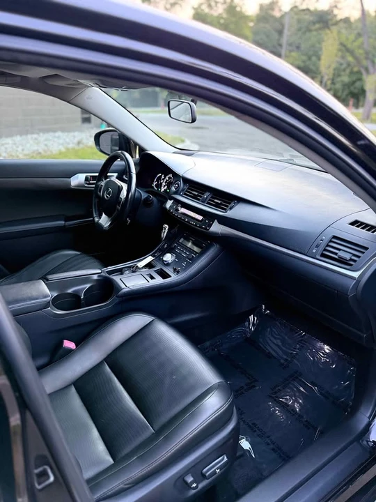 2013 Lexus CT - Image 4 of 12