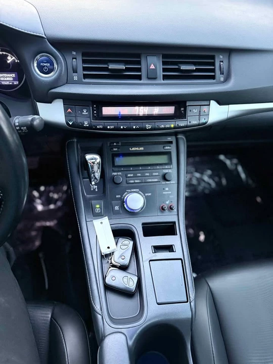 2013 Lexus CT - Image 12 of 12