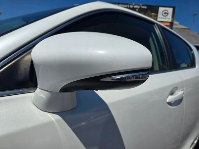 2013 Lexus CT - Image 13 of 21