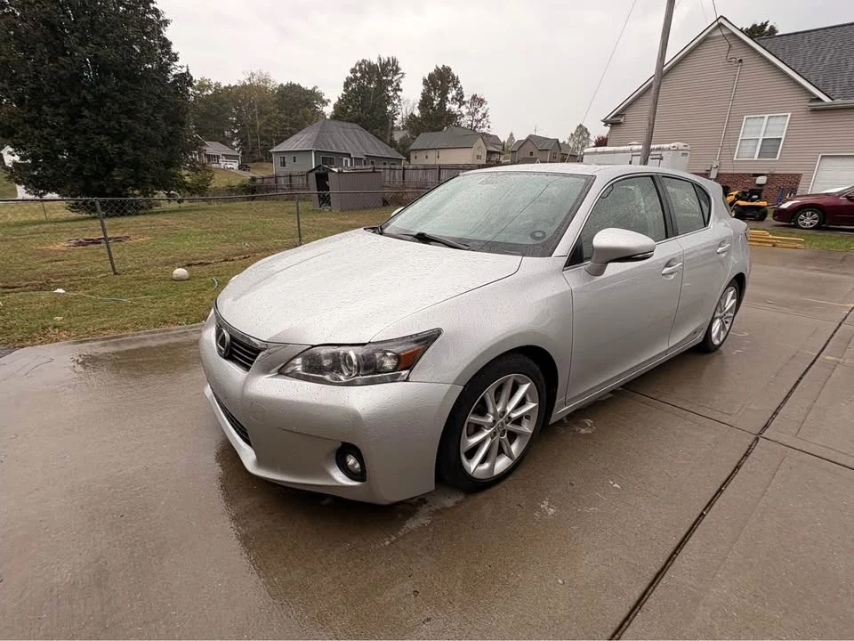 2013 Lexus CT - Image 3 of 10