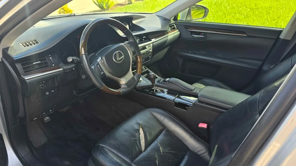 2013 Lexus ES 6th Gen - Image 10 of 10