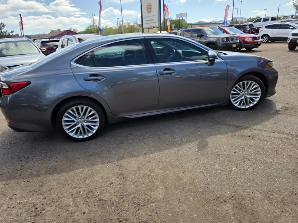 2013 Lexus ES 6th Gen - Image 7 of 8