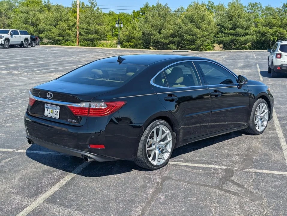 2013 Lexus ES 6th Gen - Image 6 of 20