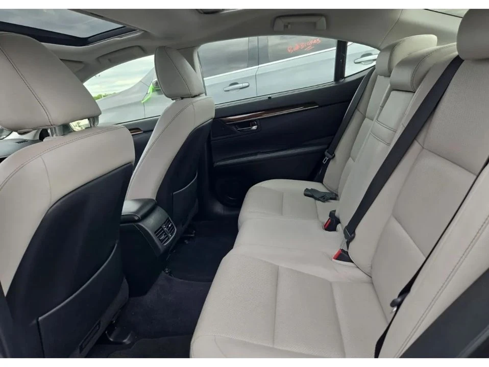 2013 Lexus ES 6th Gen - Image 8 of 11