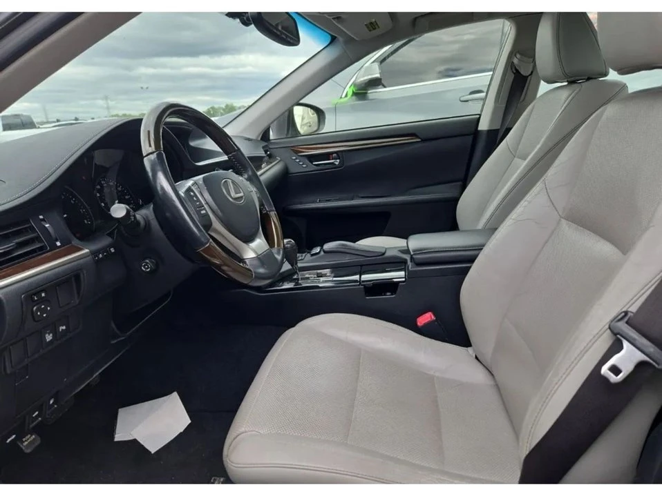 2013 Lexus ES 6th Gen - Image 7 of 11