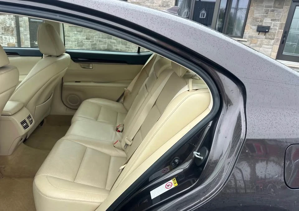 2013 Lexus ES 6th Gen - Image 7 of 17