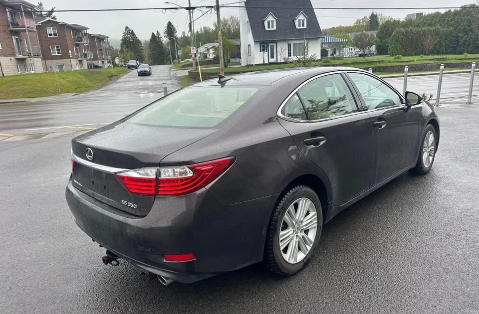 2013 Lexus ES 6th Gen - Image 4 of 13