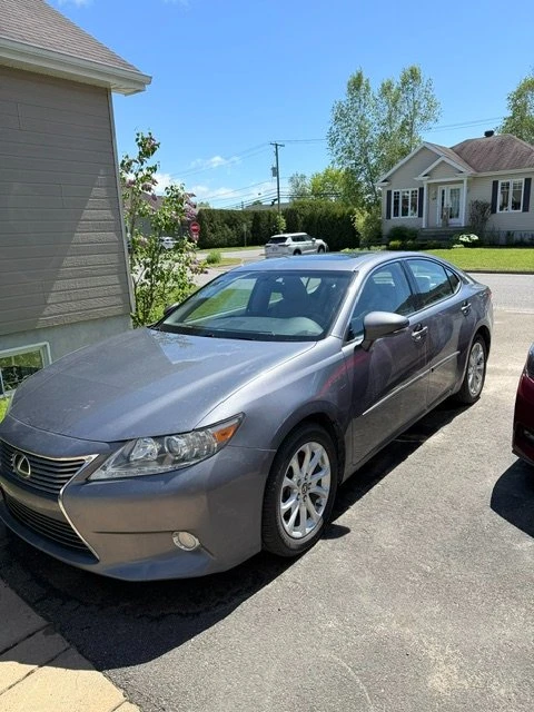 2013 Lexus ES 6th Gen - Image 8 of 9