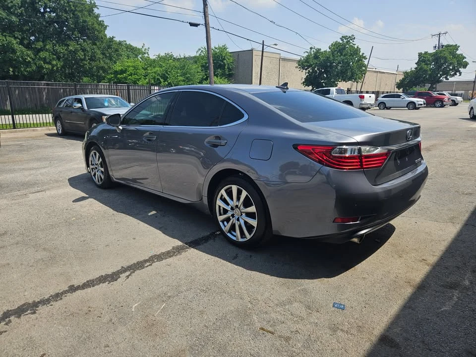 2013 Lexus ES 6th Gen - Image 6 of 20