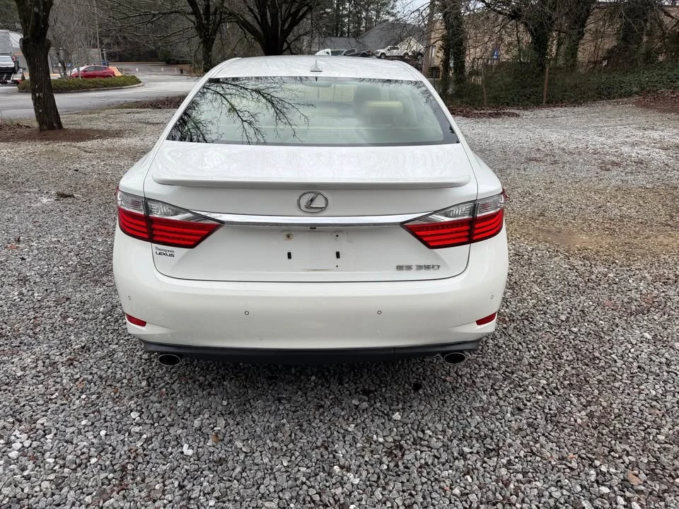 2013 Lexus ES 6th Gen - Image 5 of 20
